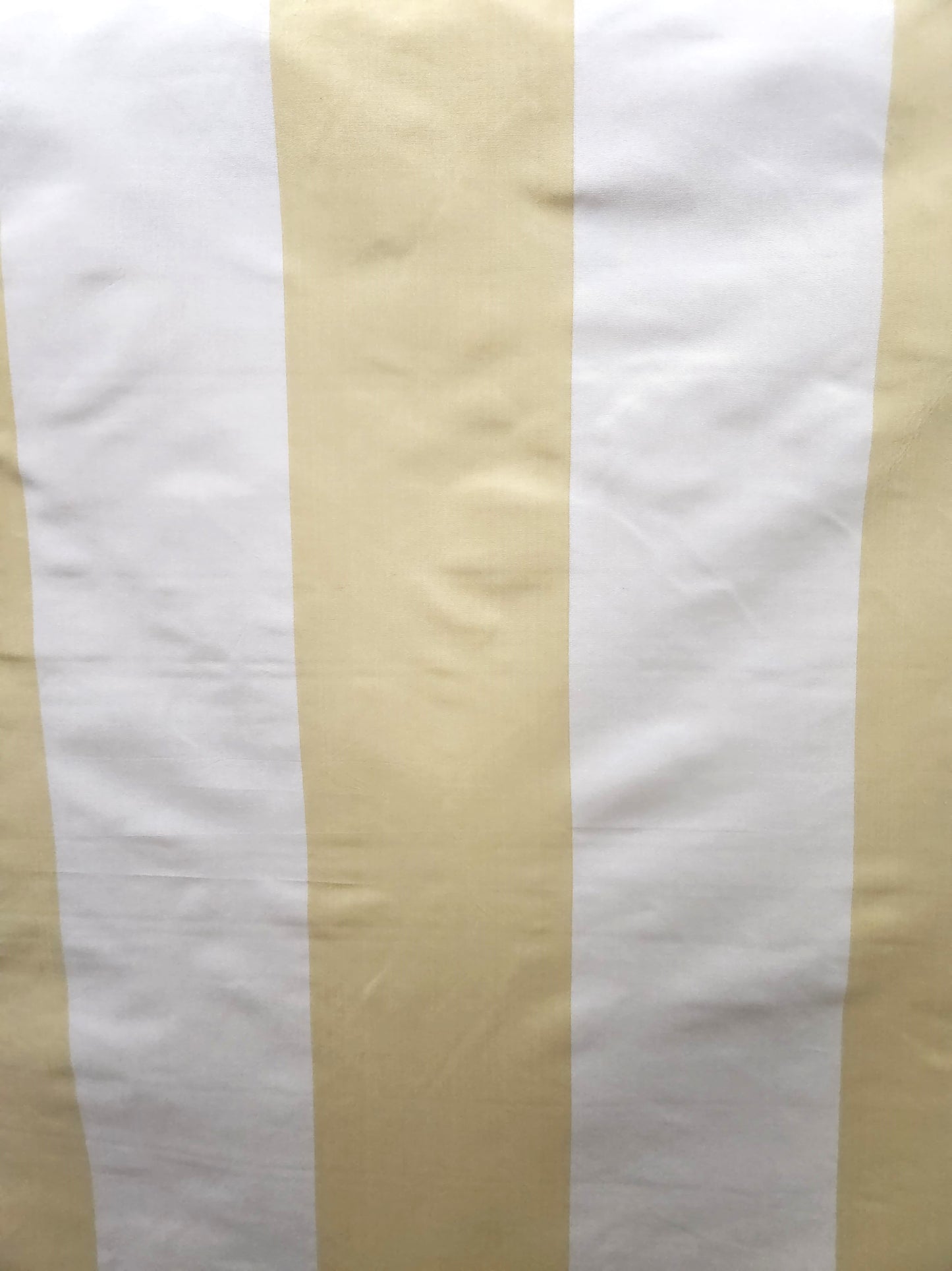 3240 C TAFFETA STRIPE